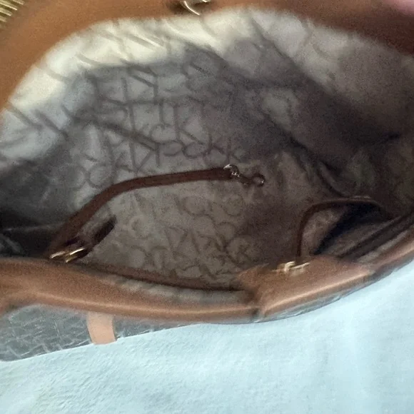 Gorgeous Calvin Klein handbag - Picture 7 of 11